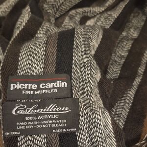 Pierre Cardin Elegant Striped Muffler